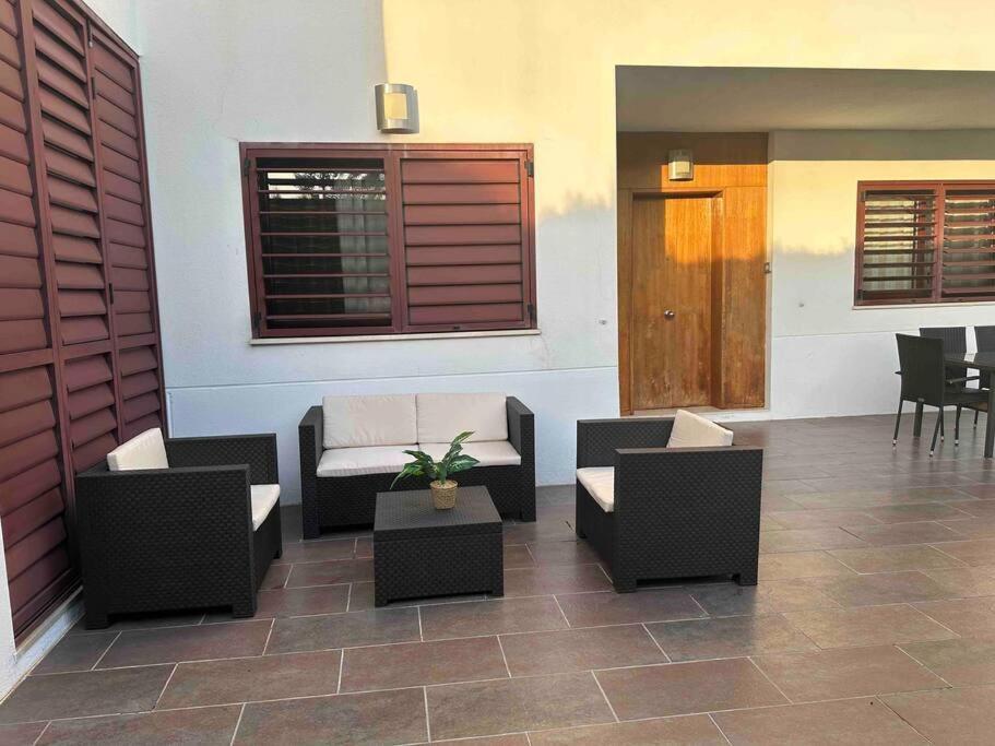 Modern 5-Bedroom Villa With Pool Montequinto 외부 사진