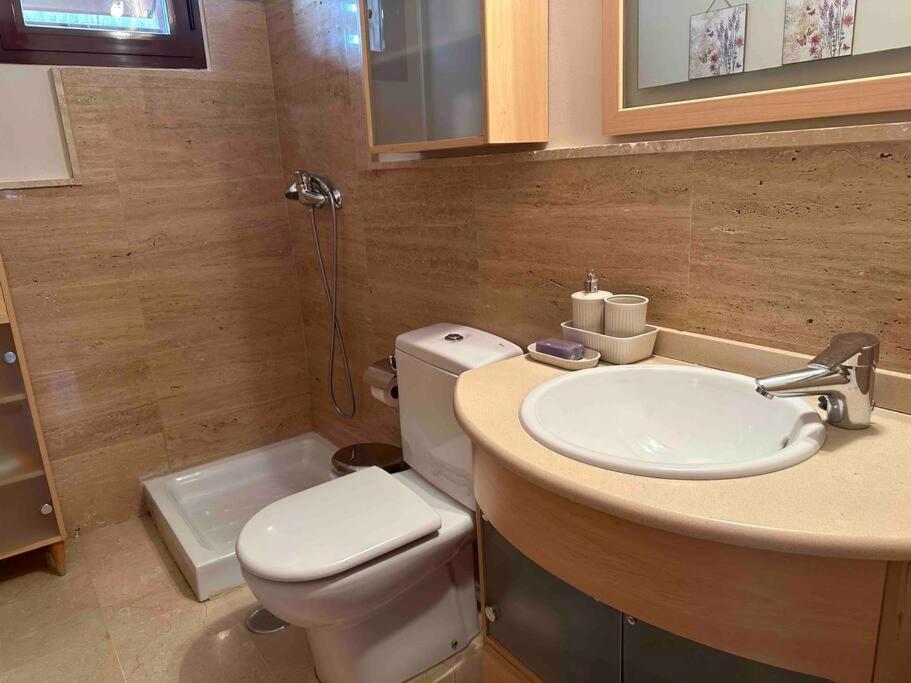 Modern 5-Bedroom Villa With Pool Montequinto 외부 사진